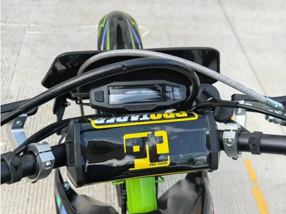 Изображение товара Мотоцикл AVM BISONX 250 (зеленый)