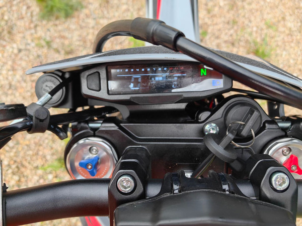 Изображение товара Мотоцикл кроссовый Nine Fox Blazer 250