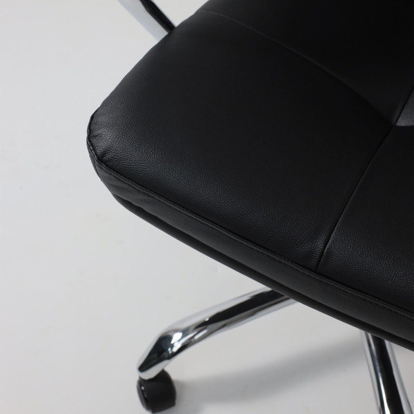 Изображение товара Кресло офисное AksHome Немига 1 (кожа натуральная Black/основание хром)