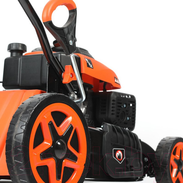 Изображение товара Газонокосилка бензиновая PATRIOT PT 46S The One