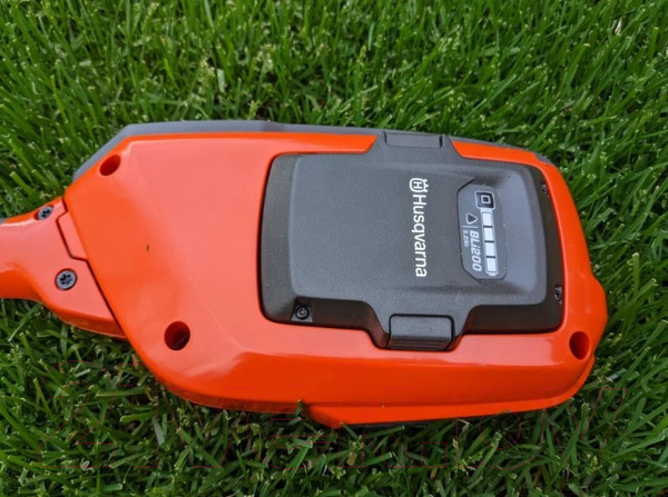 Изображение товара Триммер аккумуляторный Husqvarna 520iLX (967 91 61-11)