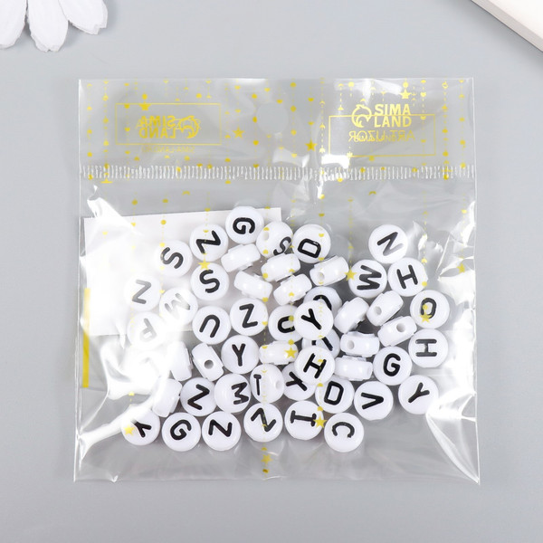 Изображение товара Набор бусин декоративных Арт Узор Белые кружочки с английскими буквами / 5473025