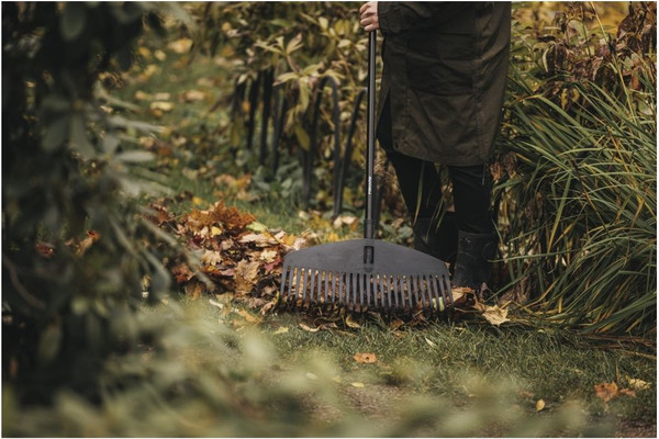 Изображение товара Грабли Fiskars Solid / 1003465 (L)