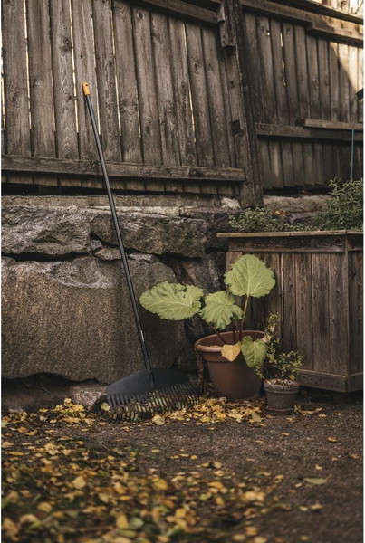 Изображение товара Грабли Fiskars Solid / 1003465 (L)