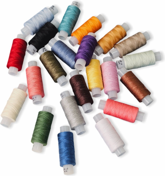 Изображение товара Набор швейных ниток Красная нить Нитки лавсан 35ЛЛ (200м, 22шт, цветные)