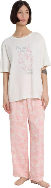 Изображение товара Пижама Mark Formelle 592541 (р.164/170-92-98, светло-молочный/цветы на светло-молочном)