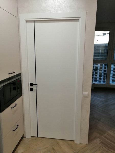 Изображение товара Дверь межкомнатная Юни Эмаль Line 1 60x200 (белый/черный)
