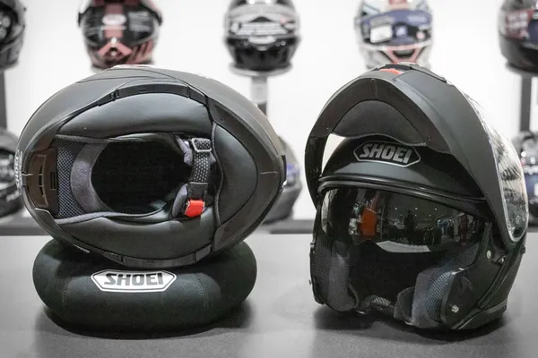 Изображение товара Мотошлем Shoei Neotec 3 (M, черный матовый)