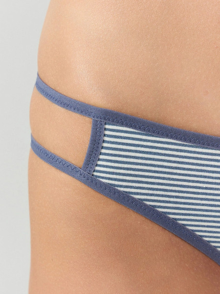 Изображение товара Комплект женских трусов Mark Formelle 412614-3 (р.102, полосочка на молочном/декор)