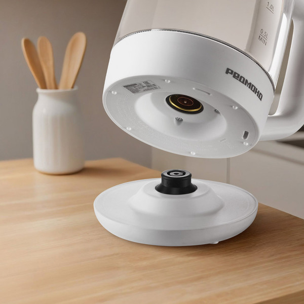 Изображение товара Электрочайник Redmond SkyKettle KG258S (белый)