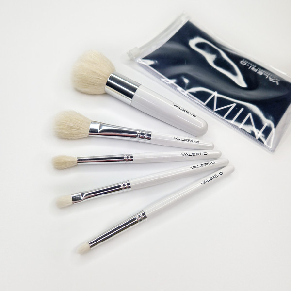 Изображение товара Набор кистей для макияжа Valeri-D МБ5 (белый)