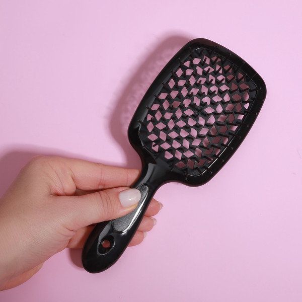 Изображение товара Расческа-массажер QFM №21 / 7577624 (черный)