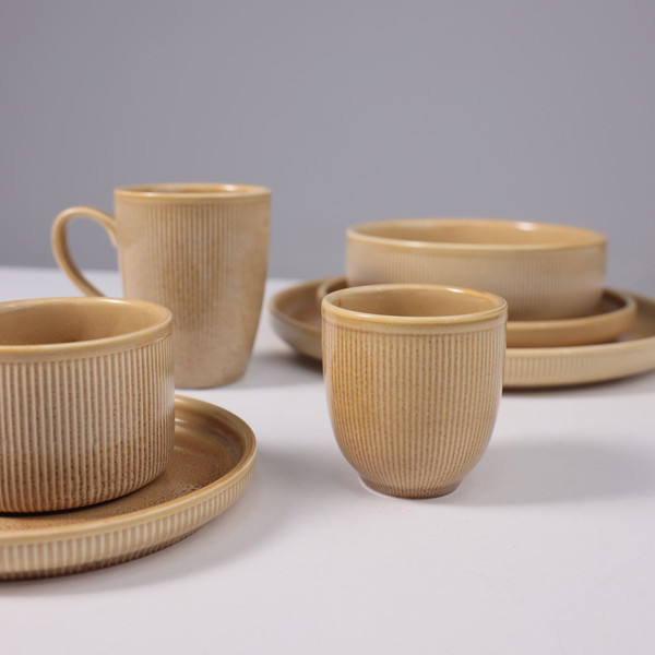 Изображение товара Блюдо AksHome Stria d26.5x3см (фарфор/пшеничный)