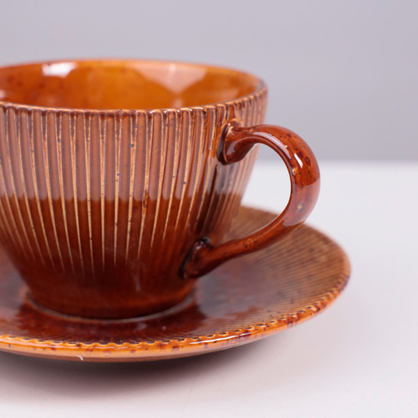 Изображение товара Чашка с блюдцем AksHome Aurora 200мл (фарфор/каштановый)