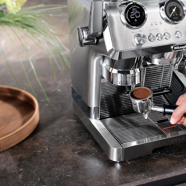 Изображение товара Кофемашина DeLonghi EC9885.M