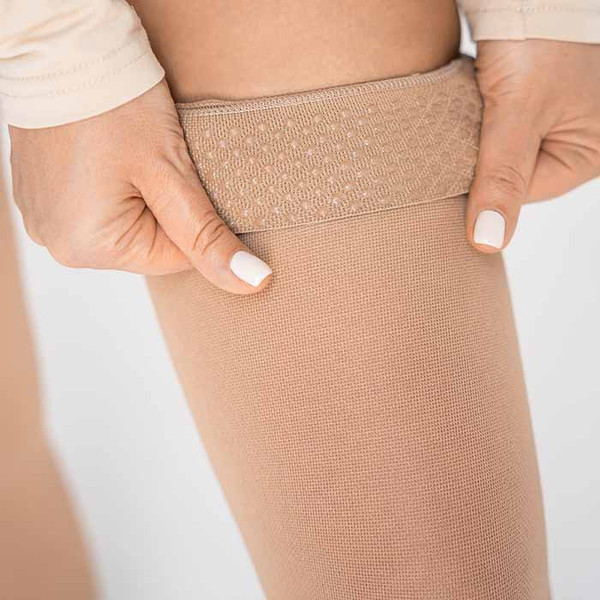 Изображение товара Чулки компрессионные Trives с закрытым носком 1кл / ТК.931 (р.3, бежевый, на широкое бедро, укороч. длина)