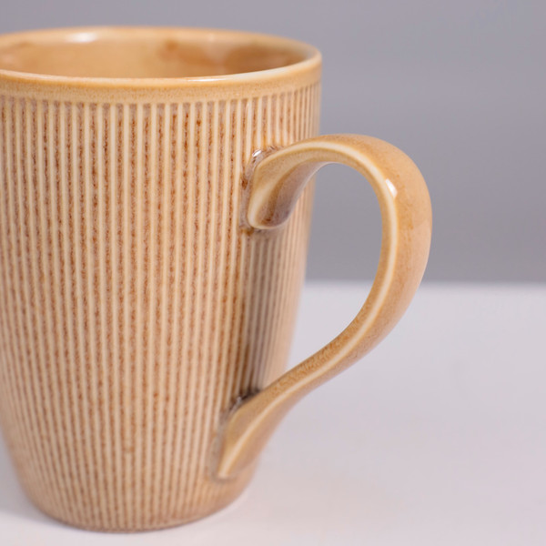 Изображение товара Кружка AksHome Stria 300мл (фарфор/пшеничный)