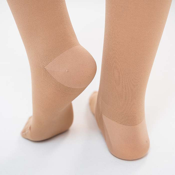 Изображение товара Чулки компрессионные Trives с закрытым носком 1кл / ТК.931 (р.3, бежевый, на широкое бедро)