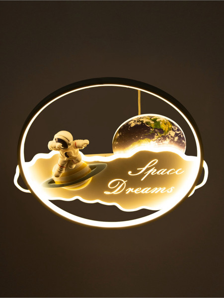 Изображение товара Потолочный светильник BayerLux Космонавт на планете / 10534302