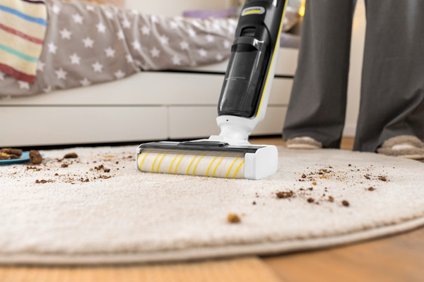 Изображение товара Вертикальный пылесос Karcher FCV 4 Natural N / 1.056-133.0