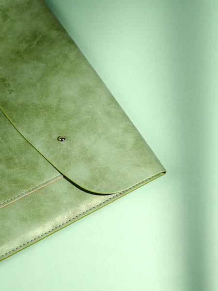 Изображение товара Папка-конверт Escalada Спилок / 70771 (оливковый металлик)