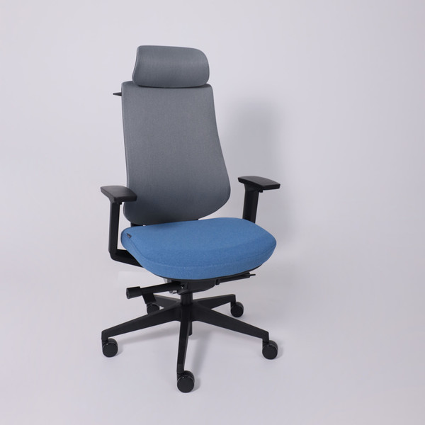 Изображение товара Кресло офисное AksHome Dynamic (серый/синий/черный полиамид)