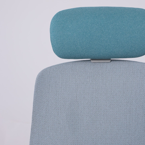 Изображение товара Кресло офисное AksHome Fenix (светло-серый/бирюзовый/серый полиамид)