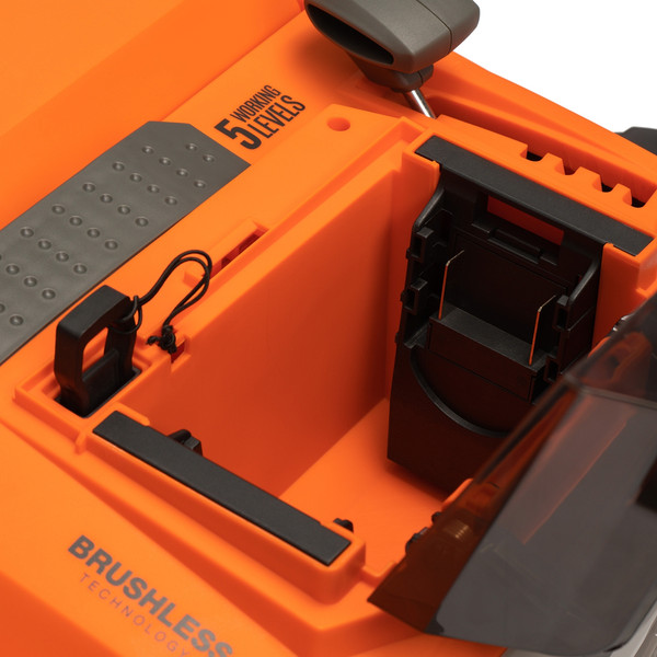 Изображение товара Аэратор-скарификатор для газона аккумуляторный Daewoo Power DSC 3842Li