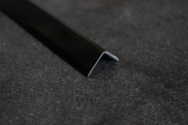 Изображение товара Уголок алюминиевый Profiling 10x10 (2.7м, черный матовый)