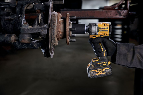 Изображение товара Профессиональный гайковерт DeWalt DCF923B