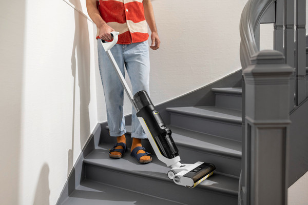 Изображение товара Вертикальный пылесос Karcher FCV 3 Natural N / 1.056-124.0