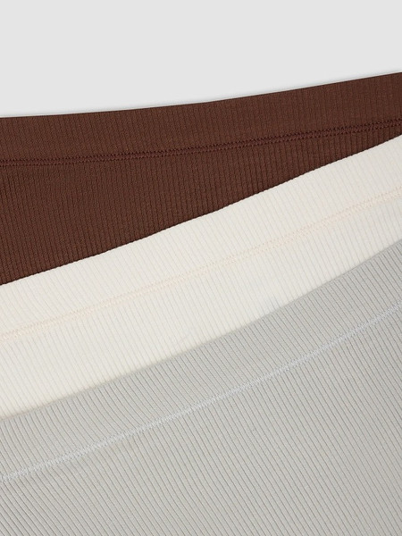 Изображение товара Комплект женских трусов Mark Formelle 412532-3 (р.106, цветочная роса)