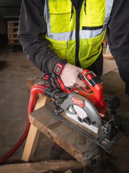 Изображение товара Дисковая пила Milwaukee M18FCS66GR3-0 (4933493491)