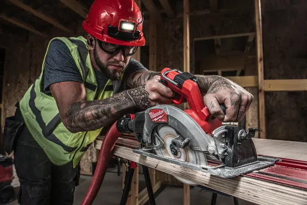 Изображение товара Дисковая пила Milwaukee M18FCS66GR3-0 (4933493491)
