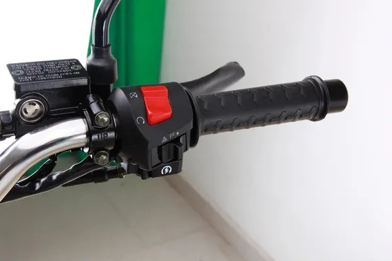 Изображение товара Мотоцикл Roliz Banditos / pm01078173958 (белый/коричневый)