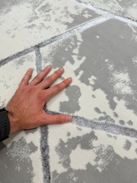 Изображение товара Ковер Radjab Carpet Амальфи Прямоугольник 01518B / 13614 (1.6x2.3, C.Grey/Antrasit)