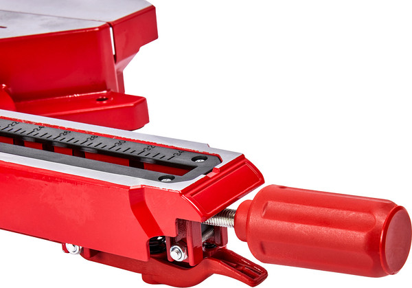 Изображение товара Торцовочная пила Elitech ПТ 825К (204037)