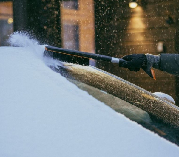 Изображение товара Щетка для автомобиля Fiskars Plus / 1078495