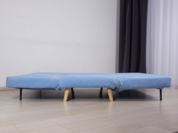 Изображение товара Диван DiArt Элли 1400 (велюр Sensey sky/ножки светлые)