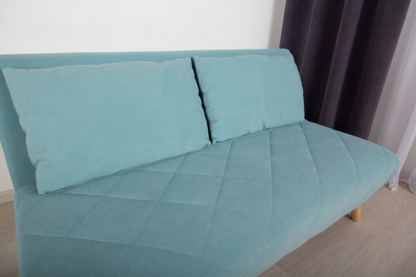 Изображение товара Диван DiArt Элли 1400  (велюр Selfie aquamarine/ножки светлые)