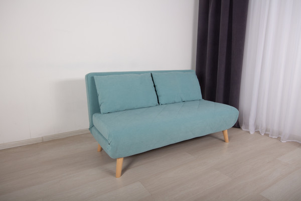 Изображение товара Диван DiArt Элли 1400  (велюр Selfie aquamarine/ножки светлые)