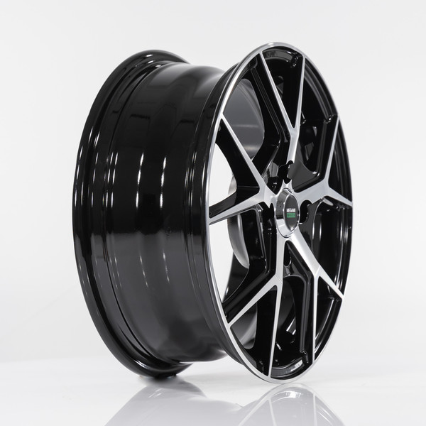 Изображение товара Литой диск Megami MGM-18FF 15x6" 4x100мм DIA 60.1мм ET 47мм BKF