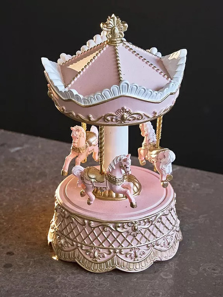 Изображение товара Статуэтка Tkano Magic Melody New Year Essential / TK25-NY_MUS0001