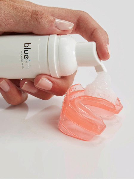 Изображение товара Пенка для полости рта Blue M с активным кислородом (100мл)