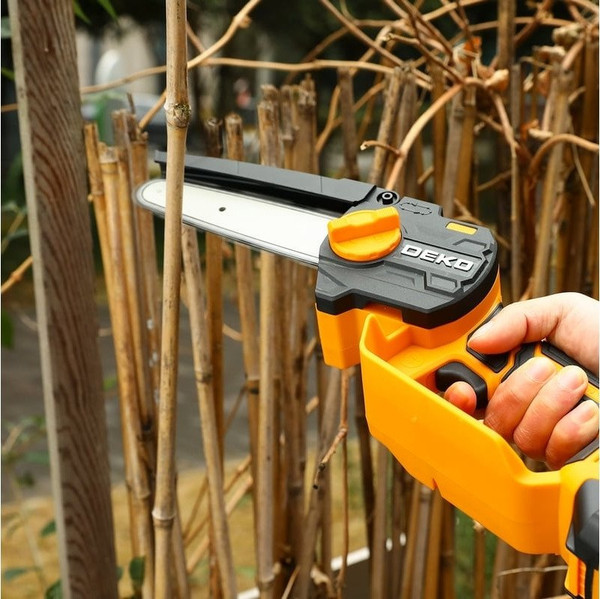 Изображение товара Пила цепная аккумуляторная Deko DKCHS 20-6 / 063-4307-1