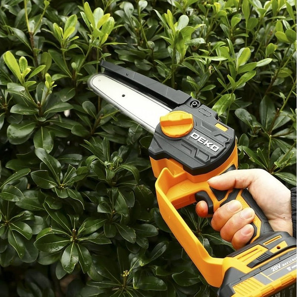 Изображение товара Пила цепная аккумуляторная Deko DKCHS 20-6 / 063-4307-1