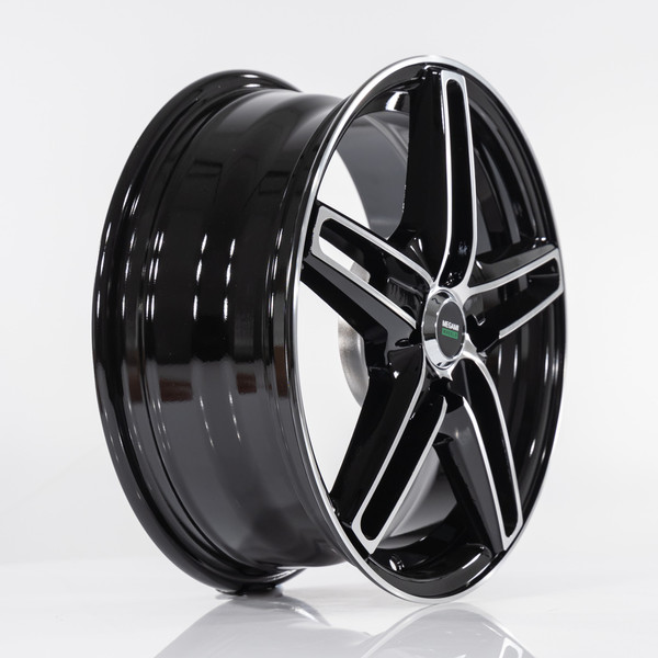 Изображение товара Литой диск Megami MGM-17FF 15x6" 4x100мм DIA 60.1мм ET 37мм BKF