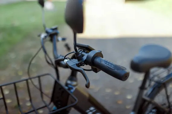 Изображение товара Электровелосипед AVM Grand 26 (серый)