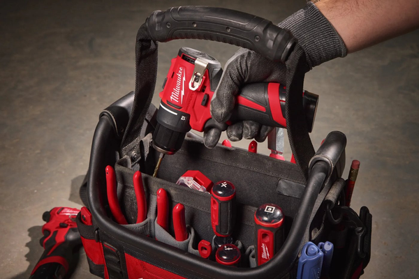 Изображение товара Аккумуляторная дрель-шуруповерт Milwaukee M12 BLDDRC-202C+набор бит Impact / 4933499686P42F