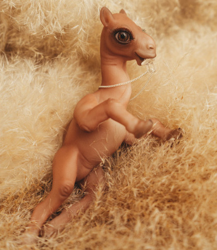 Изображение товара Фигурка коллекционная Magic Manufactory Pets Верблюд (коричневый)